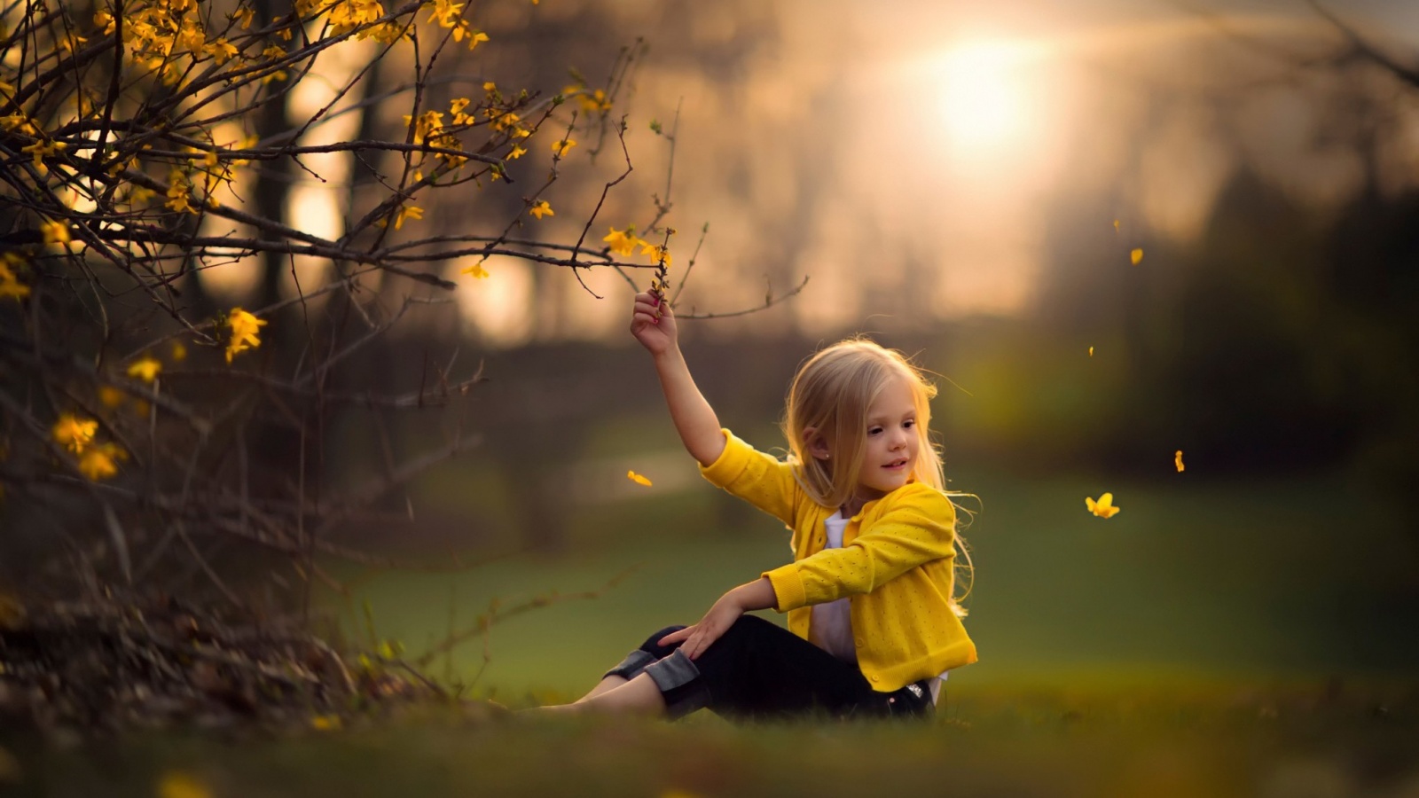 Children Girl Nature Spring Wallpapers - 1600x900 - 292619