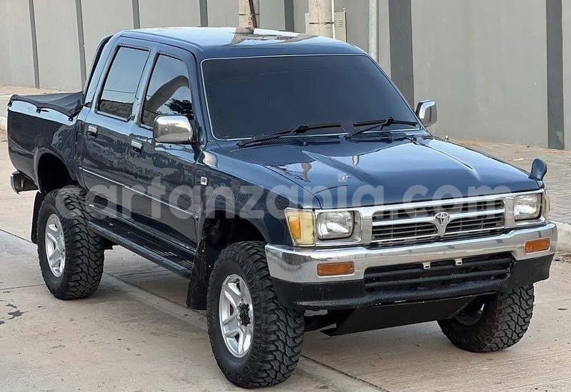 Buy used toyota hilux black car in dar es salaam in dar es salaam