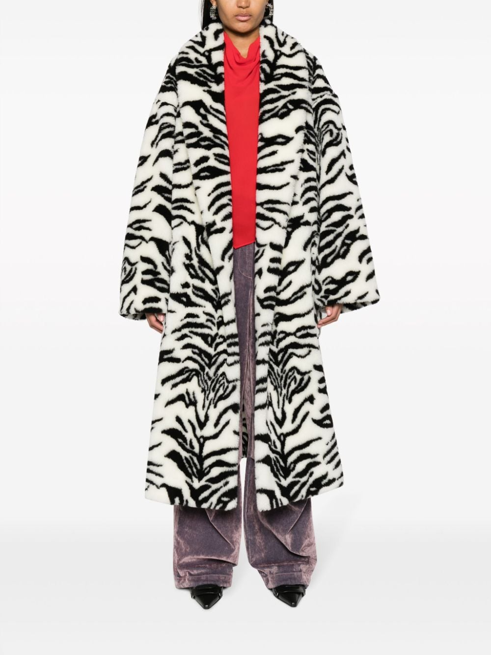 Cruella de vil costume how to dress up as fashions favourite villain this halloween