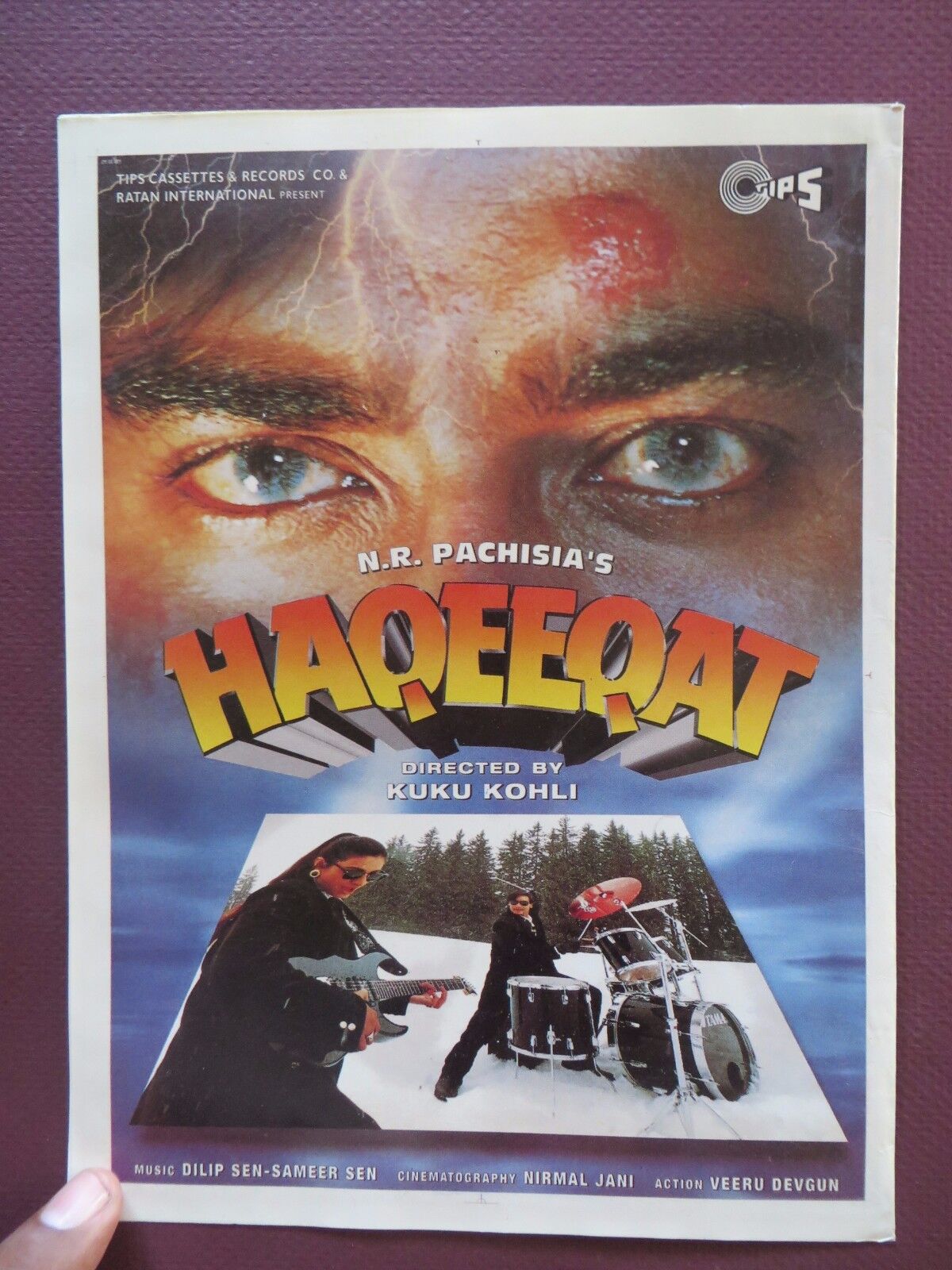 Press book indian movie promotional song booklet pictorial haqeeqat originl