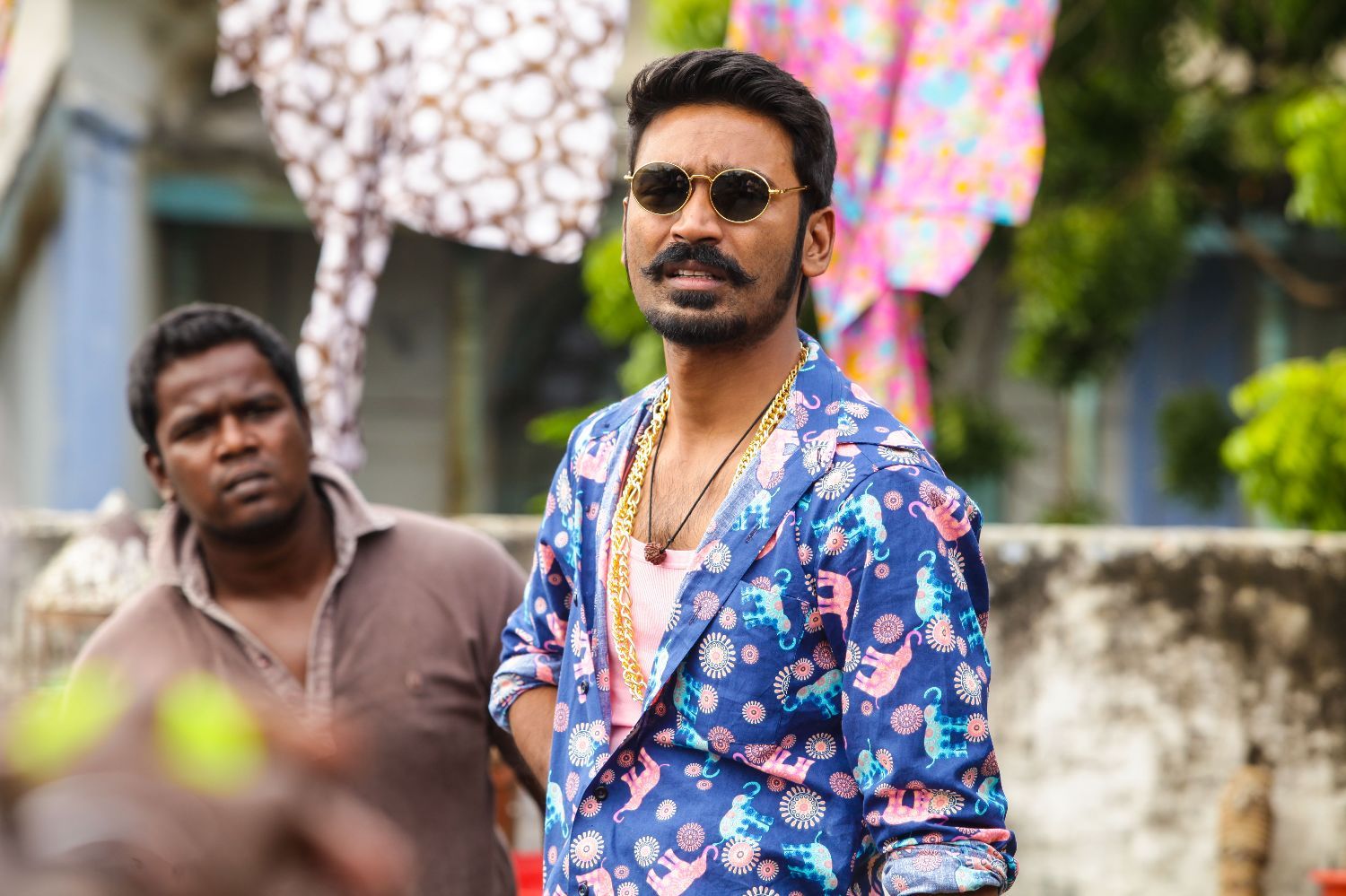 Maari movie latest stills new movie images celebrity gallery actor photo