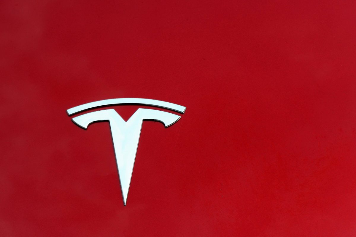 Teslas logo das beutet es wirklich