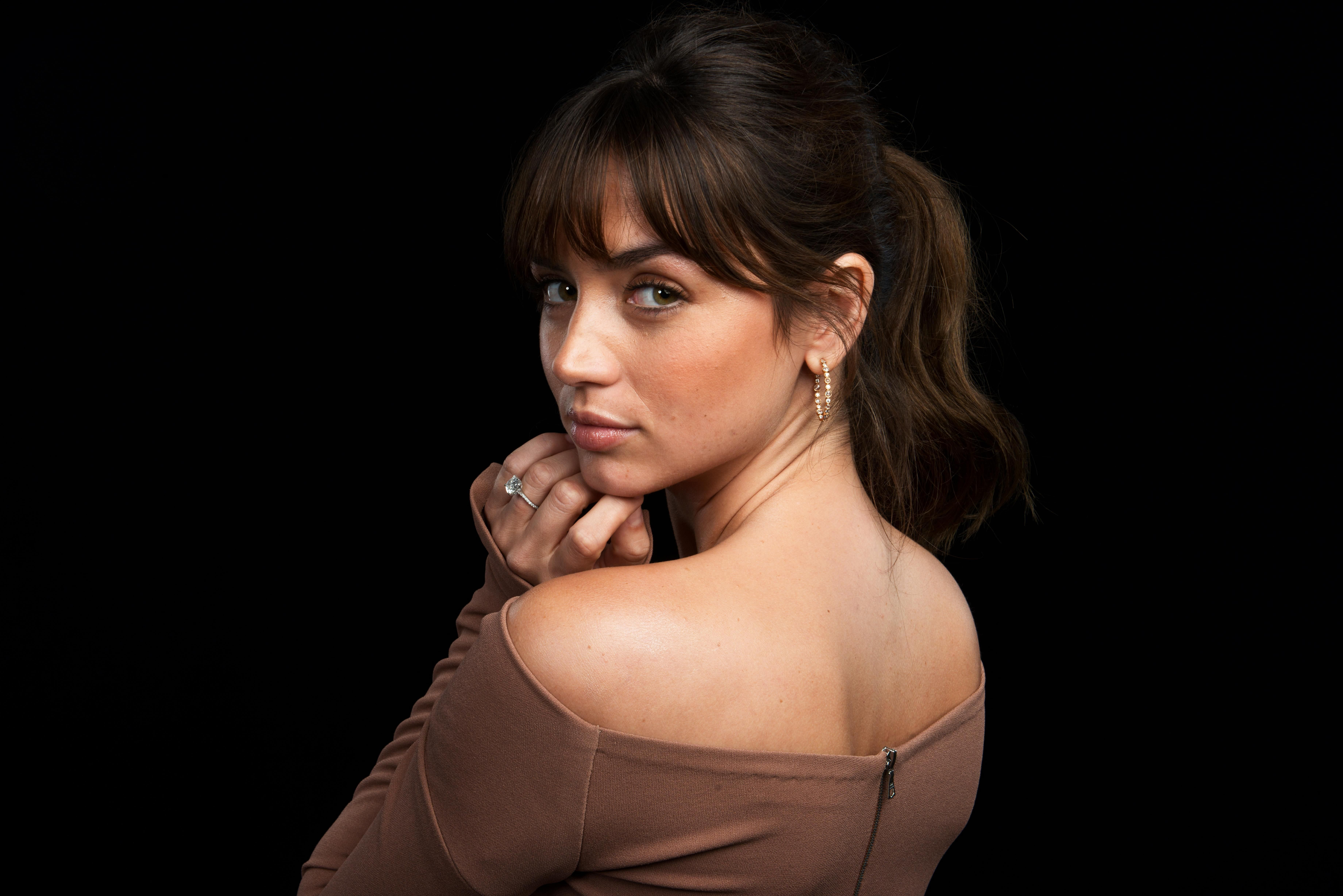 1179x2556px, 1080P free download  Ana de Armas, 007, actresses