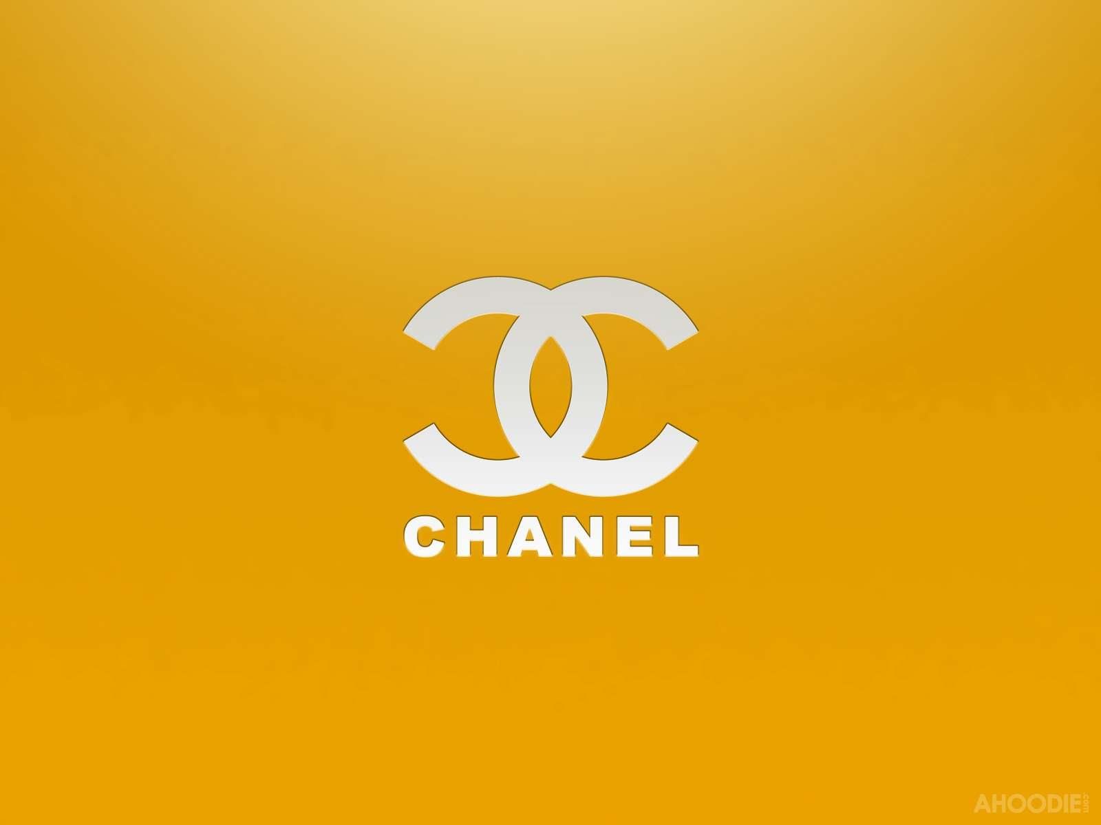 Chanel logo s on