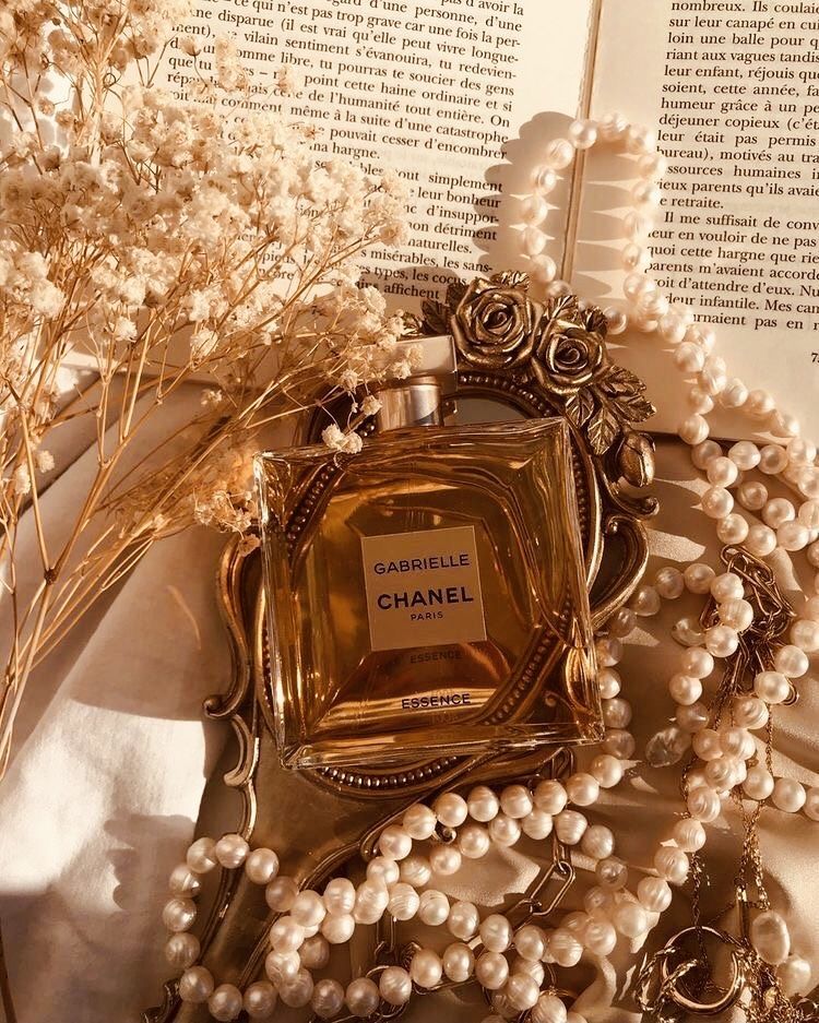 Coco chanel hintergrund iphone bilderwand gestalten apple hintergrund iphone