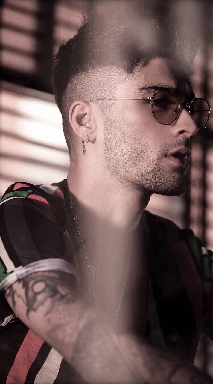 Wallsofinsincerity â zayn malik lockscreens ð please likereblog if