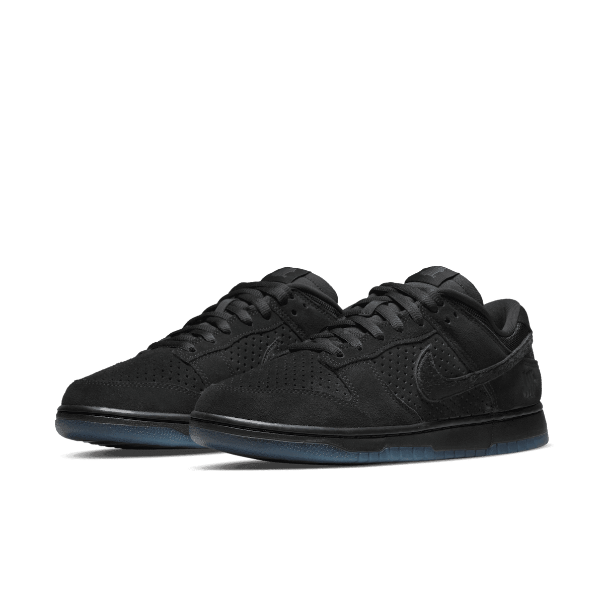 Nike dunk low undefeated on it black