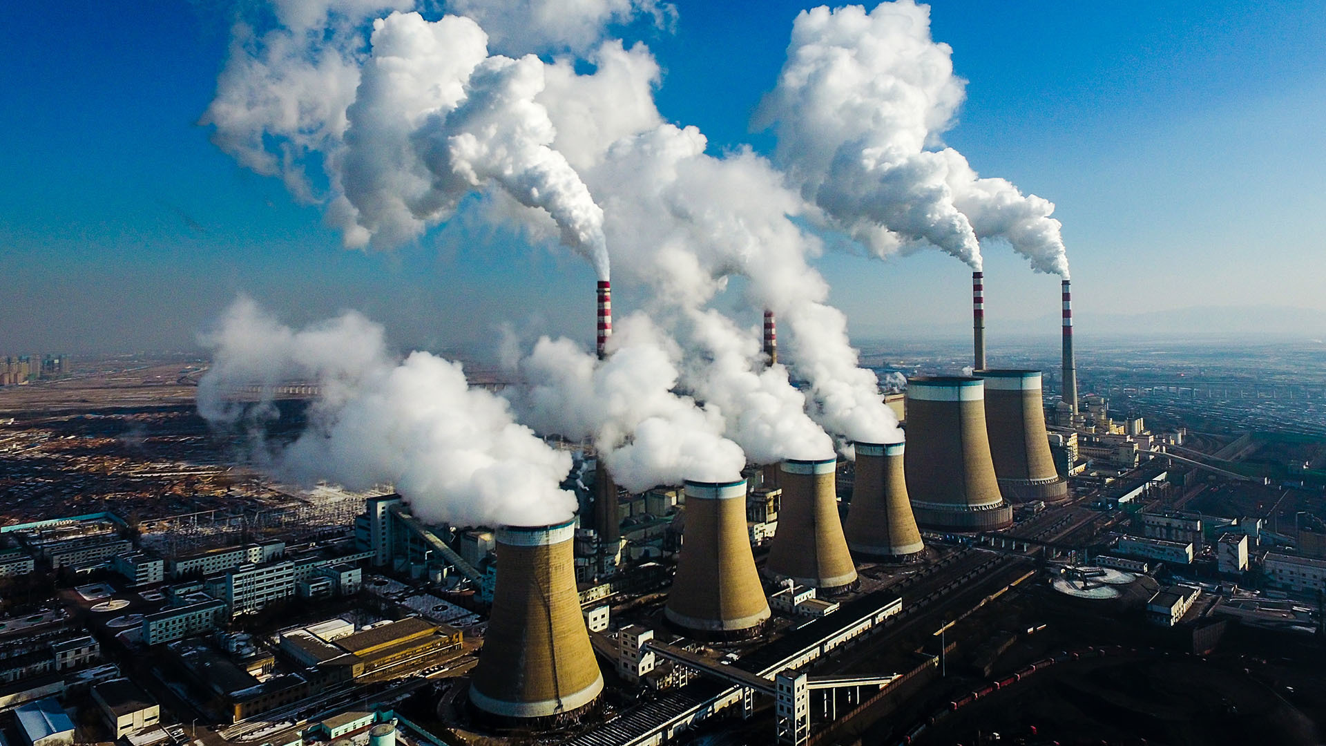 Gray Concrete Factory Chimney Releasing Smokes · Free Stock Photo