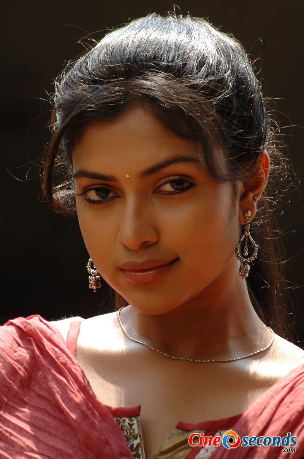 Download Free 100 + amala paul wallpapers in vettai