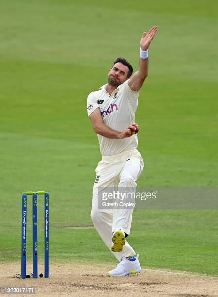 Bowler james anderson photos and premium high res pictures