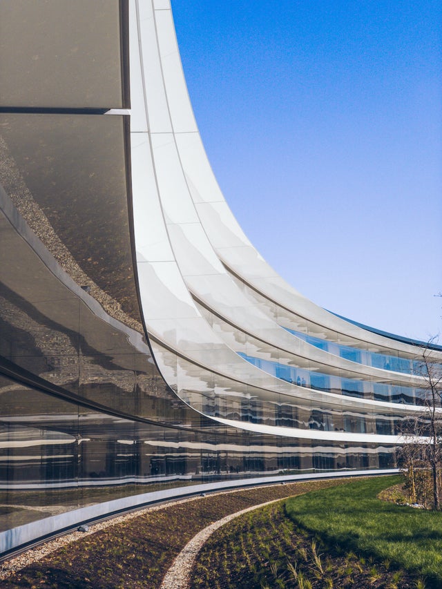 Went to apple park and photographed it â with an iphone x of course r apple