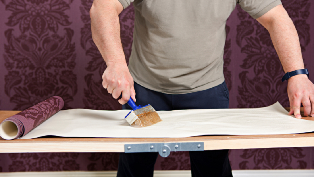 DIY] How to apply wallpaper paste 