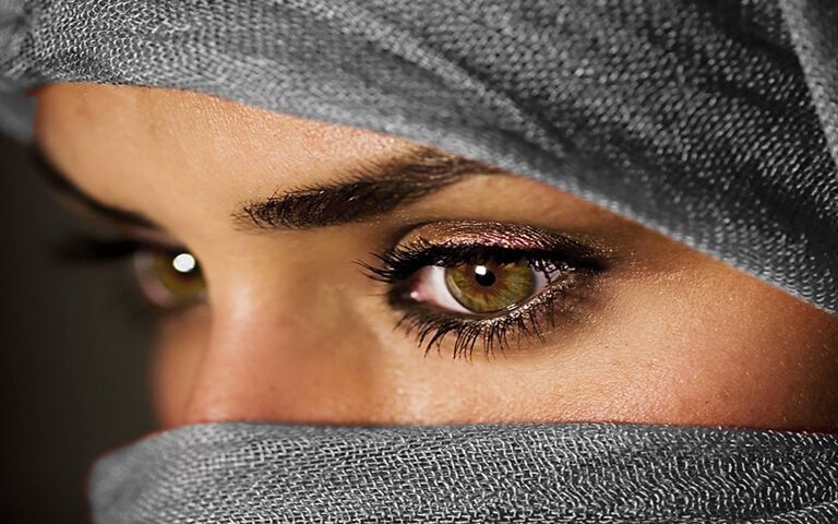 Arab eyes wallpaper