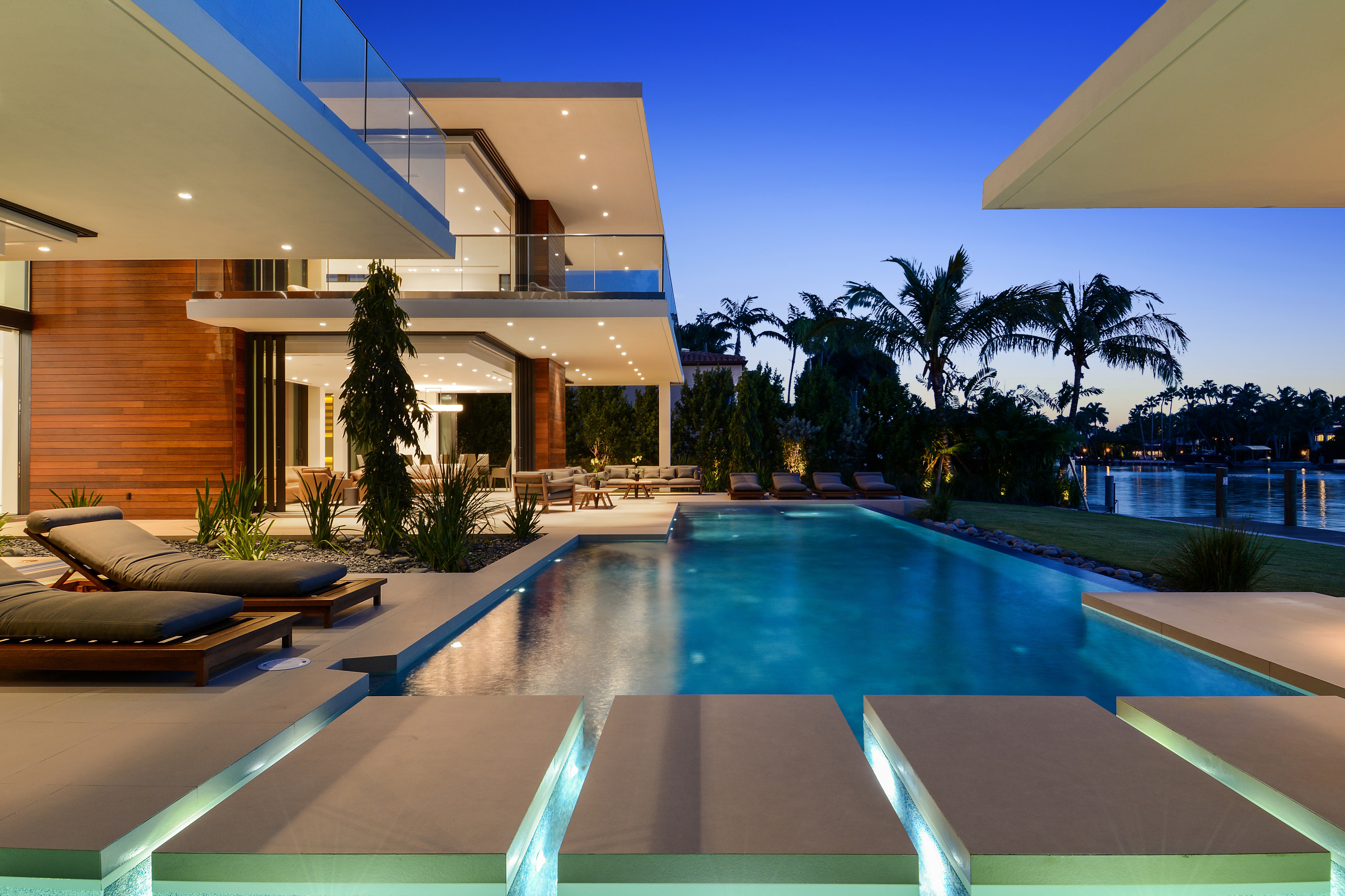 Майами дом с бассейном 80-е