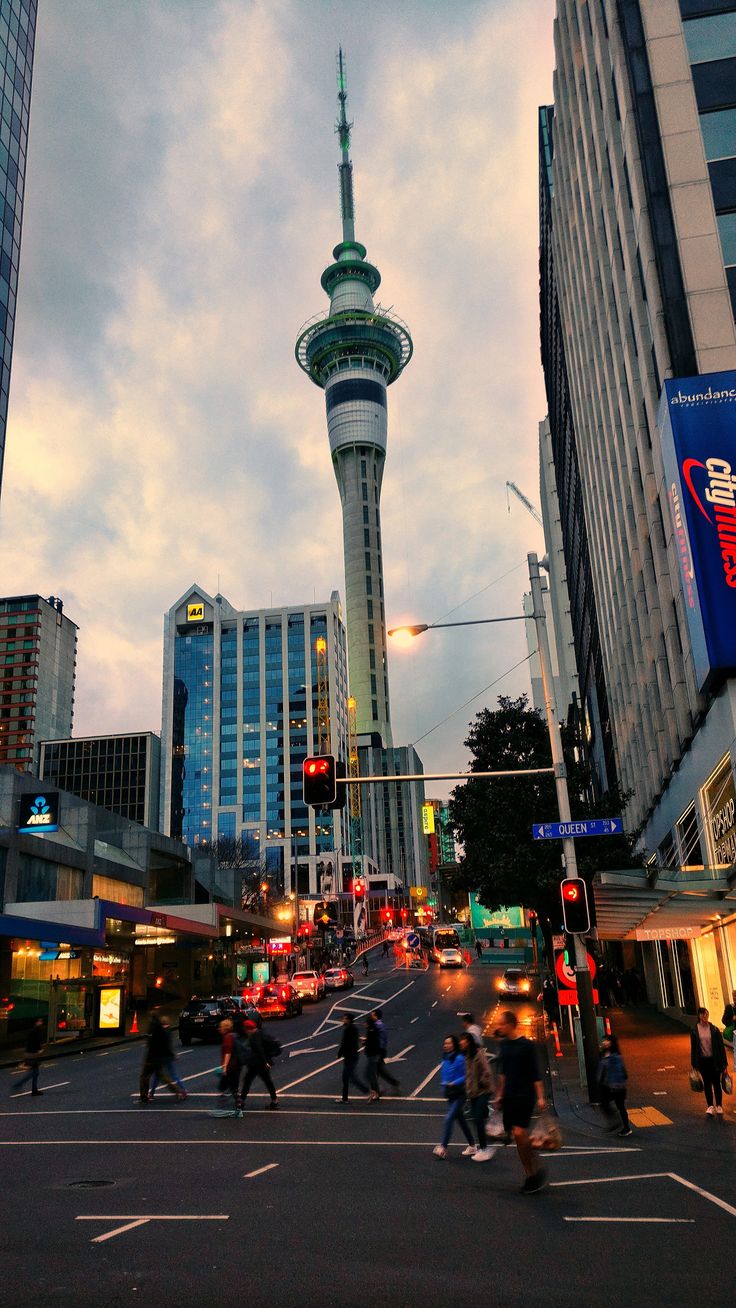 New zealand auckland queen street traffic light city peds nz cars sky tower k wallpaper hdwallâ new zealand cities auckland city new zealand travel