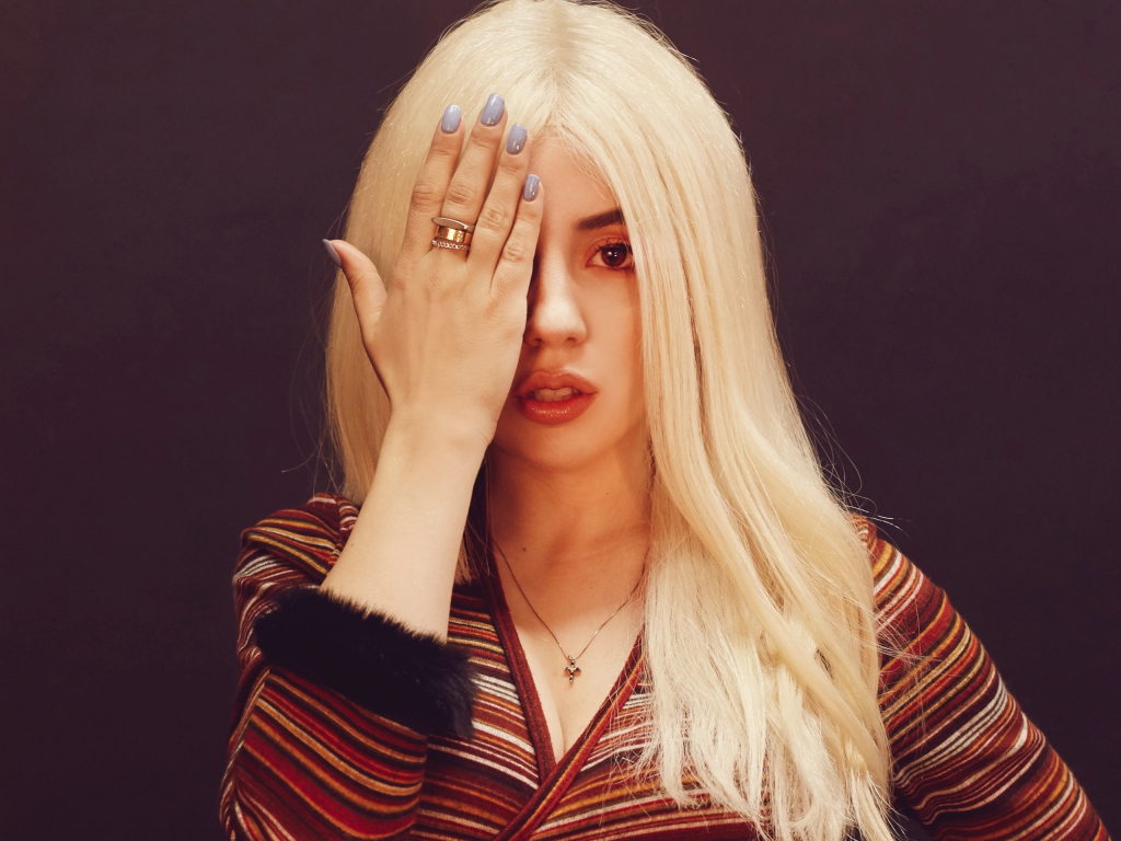 Wallpaper celebrity ava max singer desktop wallpaper hd image picture background ce