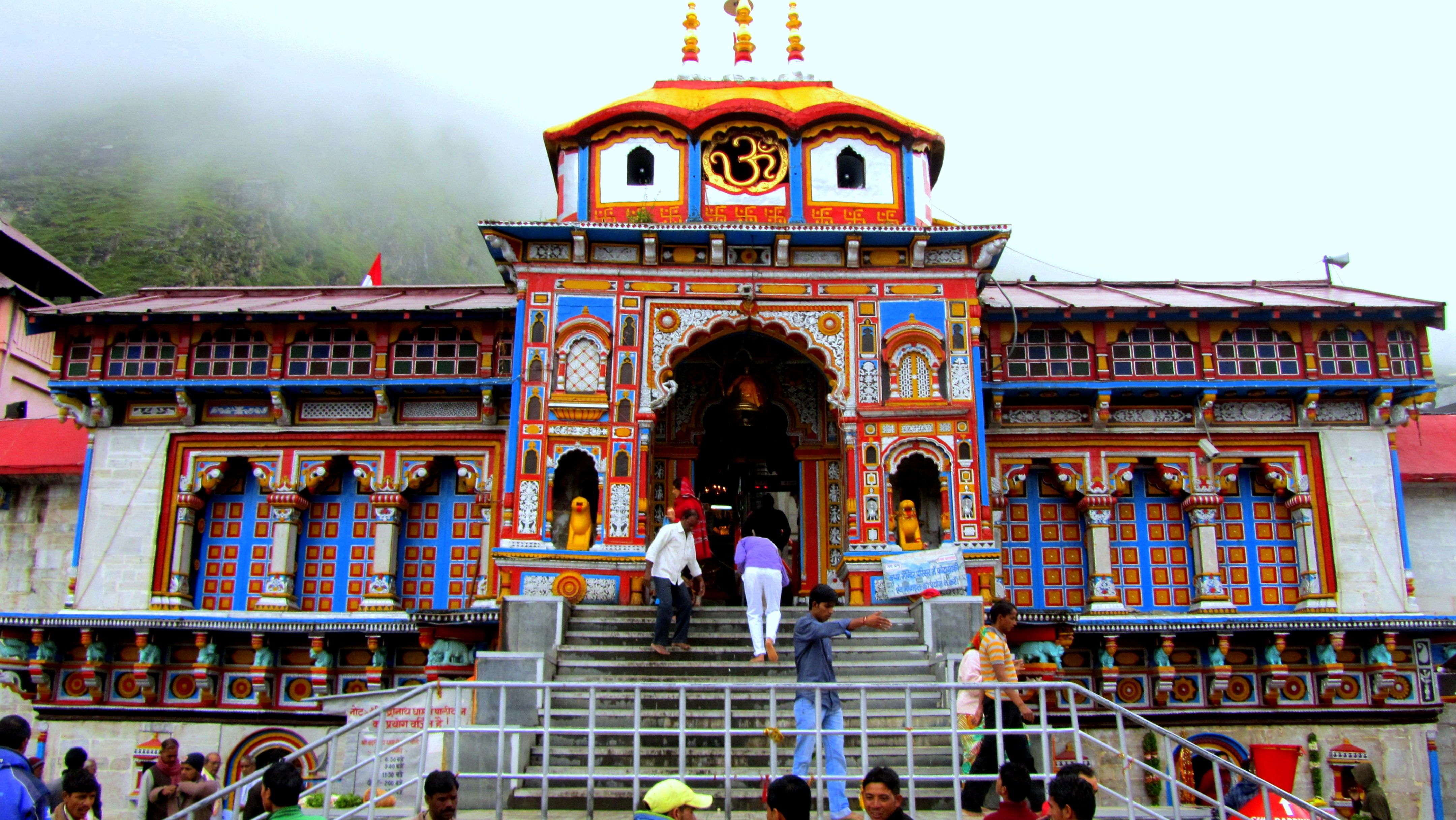 Badrinath temple wallpapers