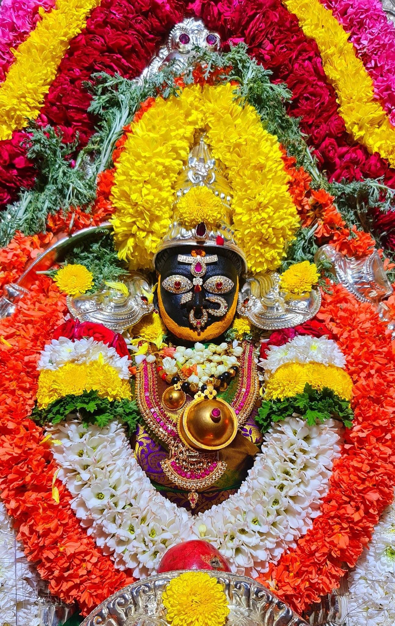 Jayaupadhyaya on sri banashankari amman bangalore bharatmandir located in southern bangalore this is one of the most popular places of worship in bangalore city devoted to devi banashankari this shrine is