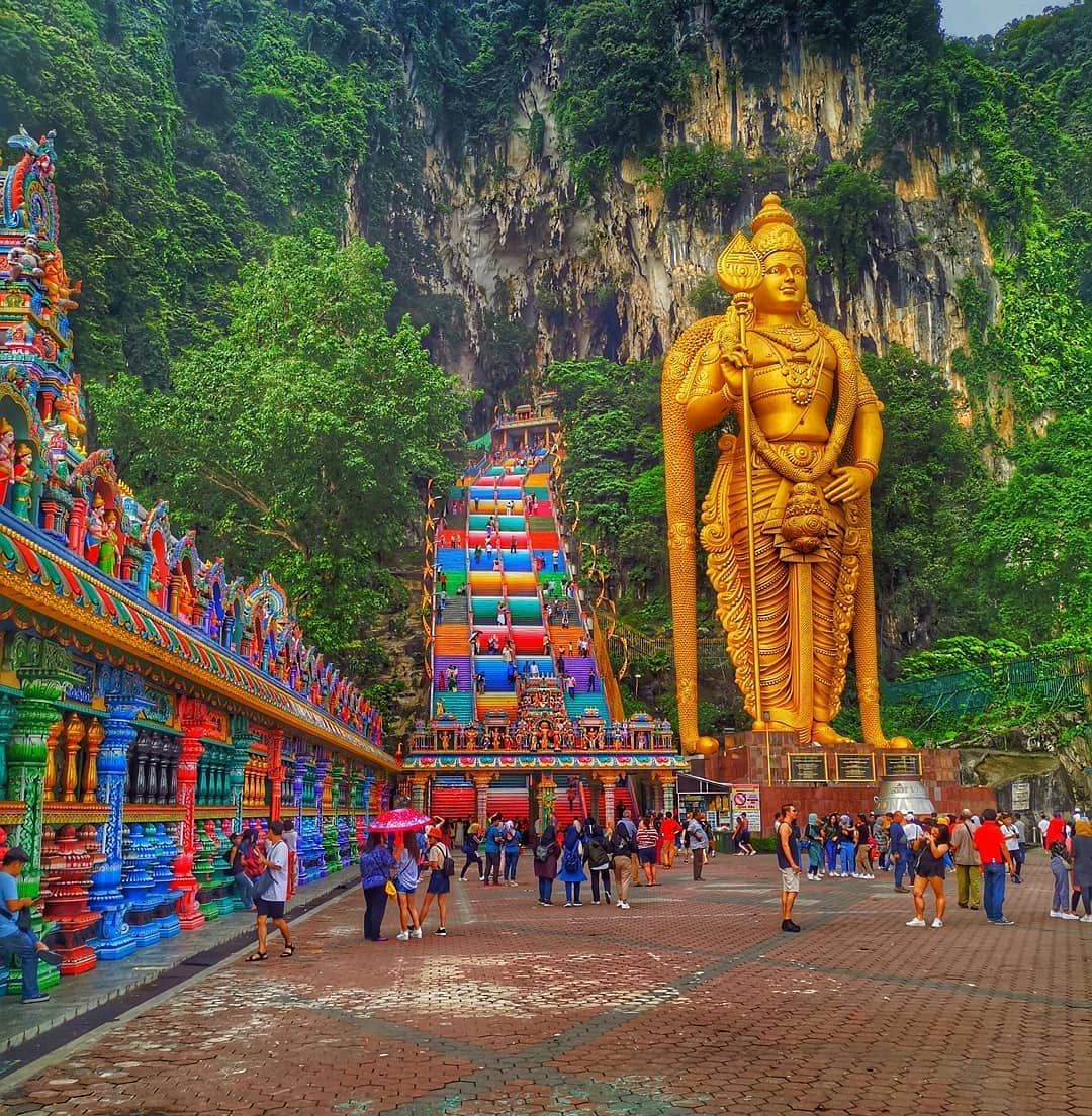 Good morng bakthas repost matteodalio â â â â â asia malaysia kualalumpur kl batucaves travel statravelâ batu caves batu lord murugan wallpapers