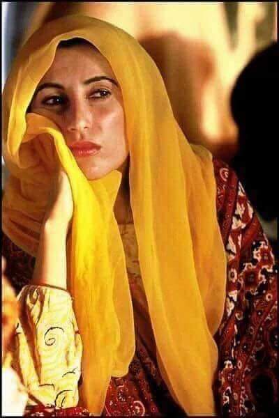 Memorable photo of shaheed benazir bhutto