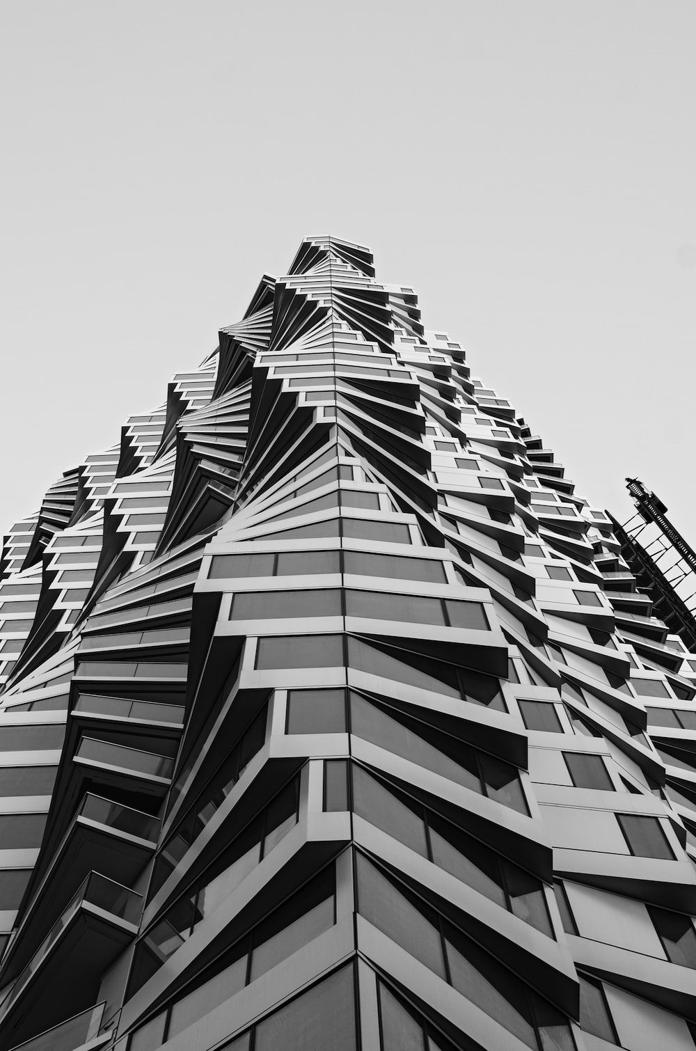 Download Free 100 + black and white buildings Wallpapers