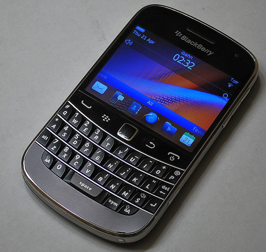 Exclusive from bbnewspl blackberry bold review