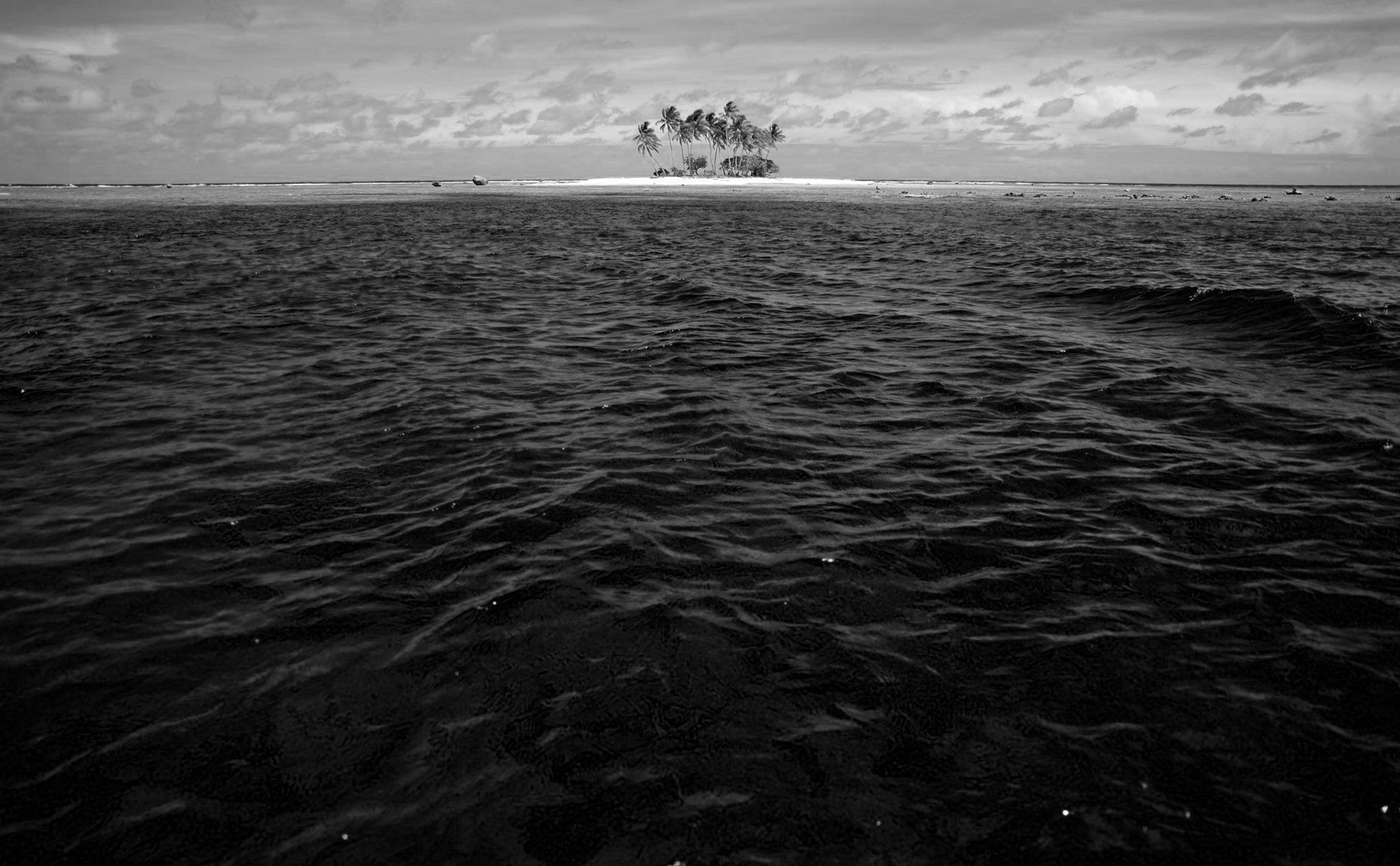 Water beach dark noir monochrome blackwater wallpaper black water water images water