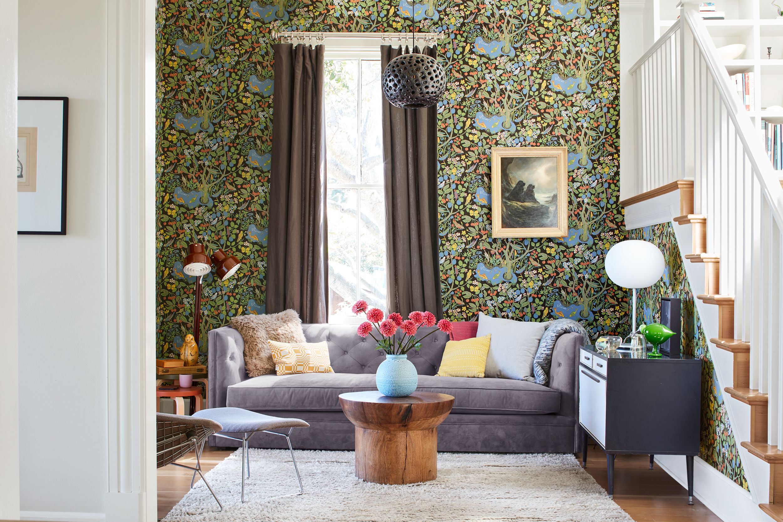 Timeless living room wallpaper ideas that stand the test of time