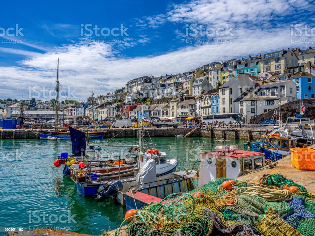 Bunte meer dorf von brixham devon stockfoto und mehr bilder von devon