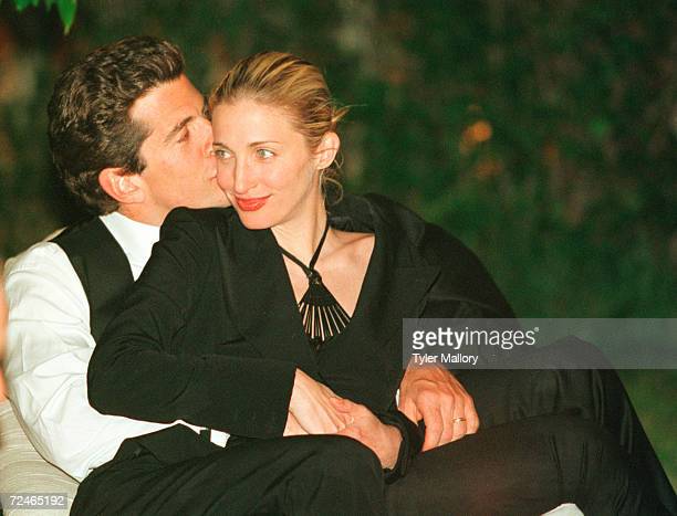 Carolyn bessette kennedy photos and premium high res pictures