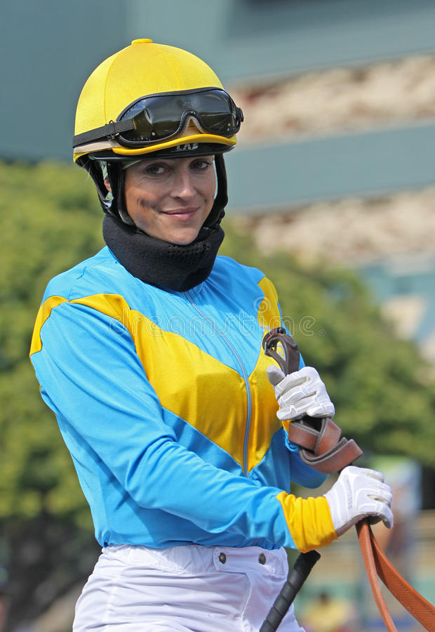 Portrait s weiblichen jockeys chantal sutherland redaktionelles foto