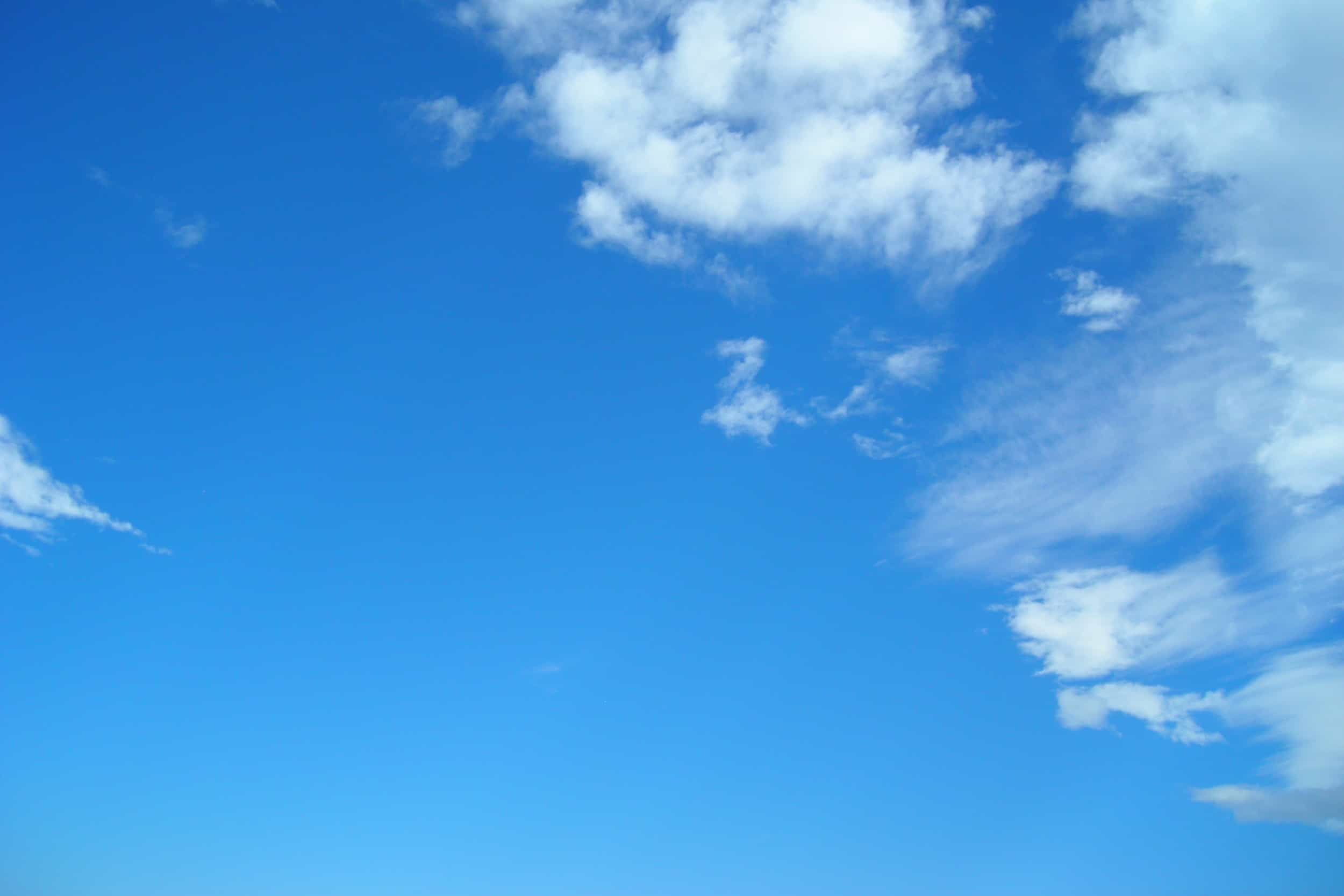 Azul blanca cielo naturaleza nubes p wallpaper hdwallpaper desktop clouds city wallpaper blue sky