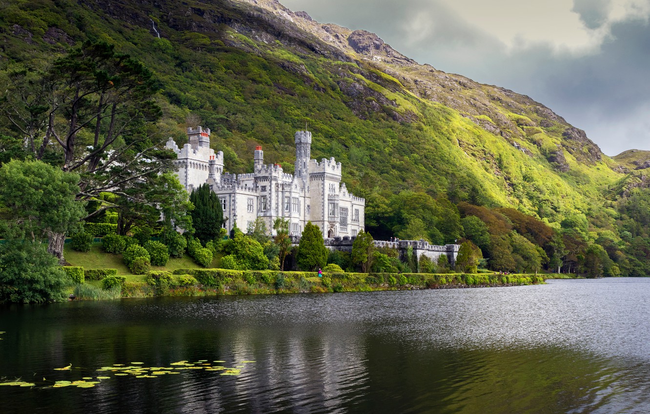 Wallpaper lake mountain ireland the monastery ireland kylemore abbey lake pollacappul pollacappul lake connemara kylemore abbey images for desktop section ððµðð