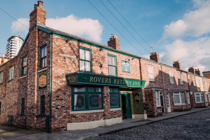 Behind the scenes on the coronation street set â a photo essay coronation street the guardian