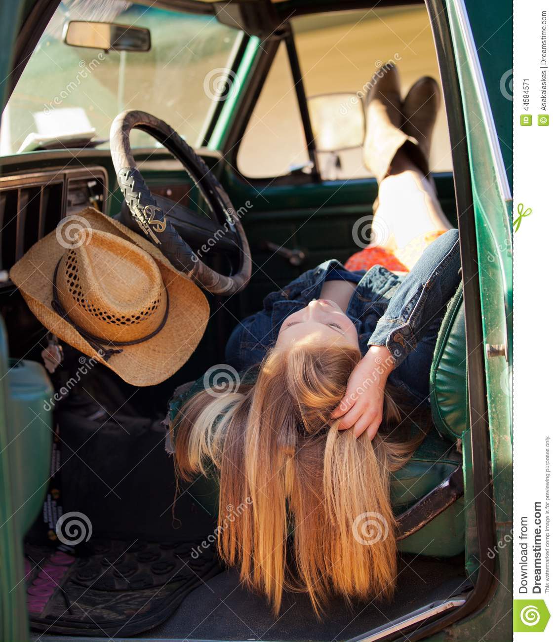 Download country girls and trucks wallpaper Bhmpics