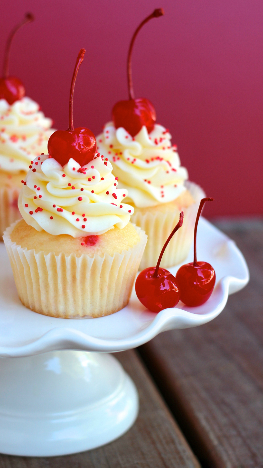 Cherry cupcakes htc one wallpaper