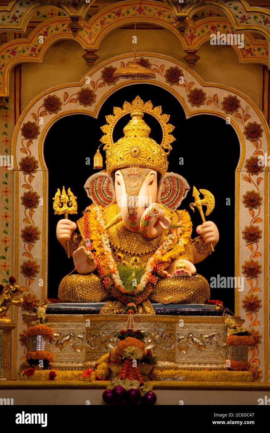 Download Free 100 + dagdusheth ganpati wallpaper hd