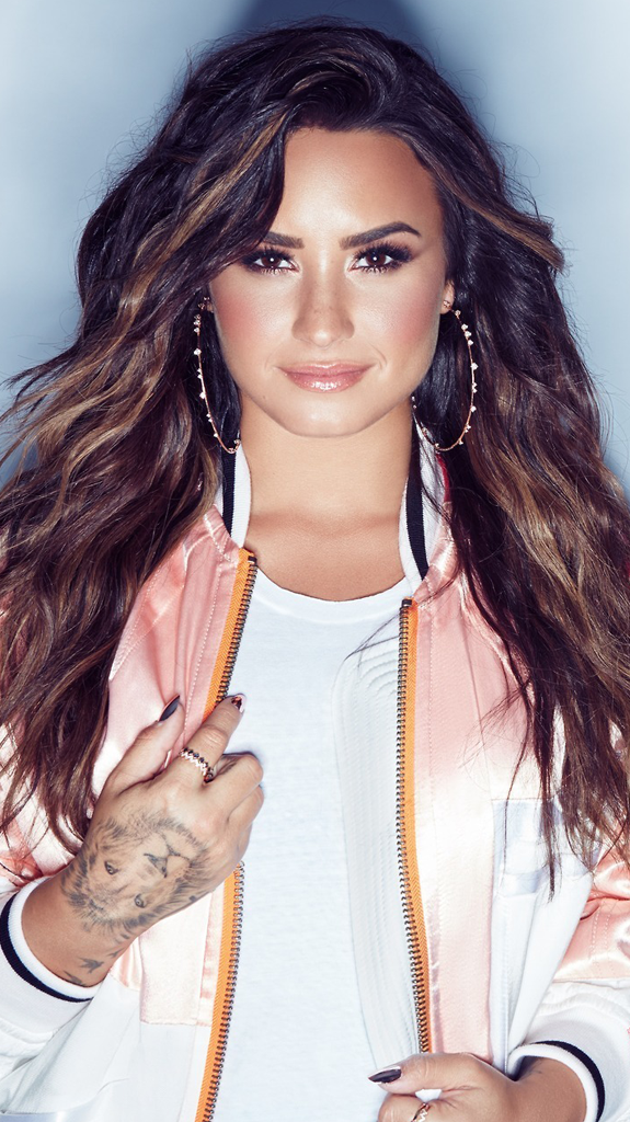 Demi lovato demi lovato lockscreens demi lovato layouts lockscreen iphone lockscreen random headers random lockscreenâ demi lovato celebridades actrices bonitas