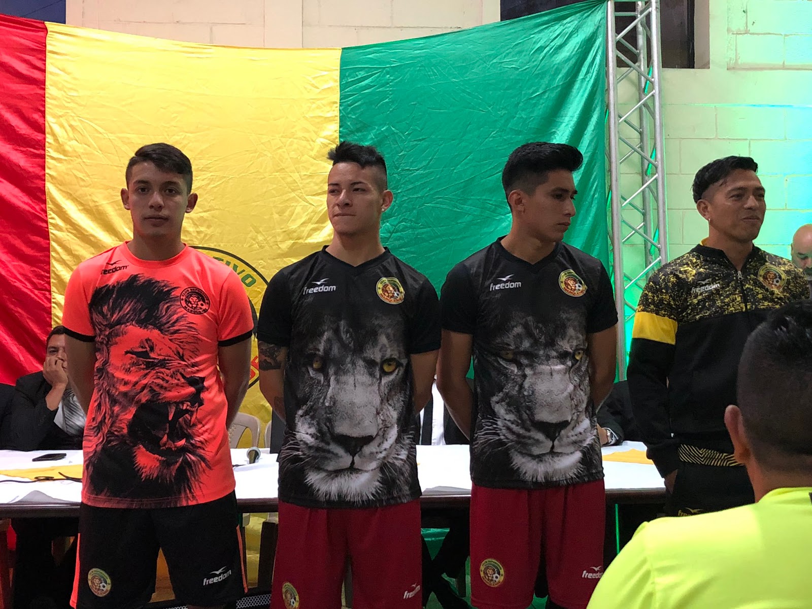 Primera division presentaciãn del deportivo marquense para la temporada