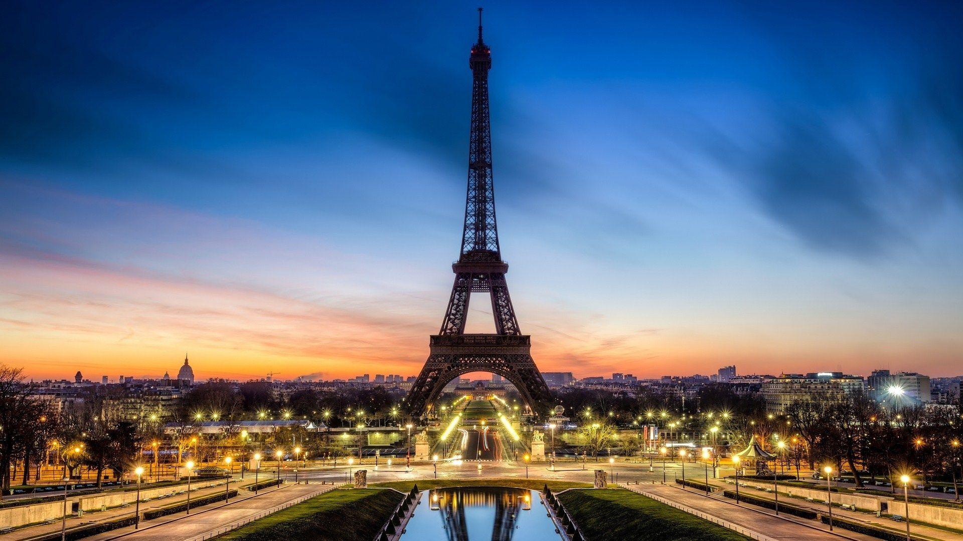 Eiffel tower desktop wallpapers