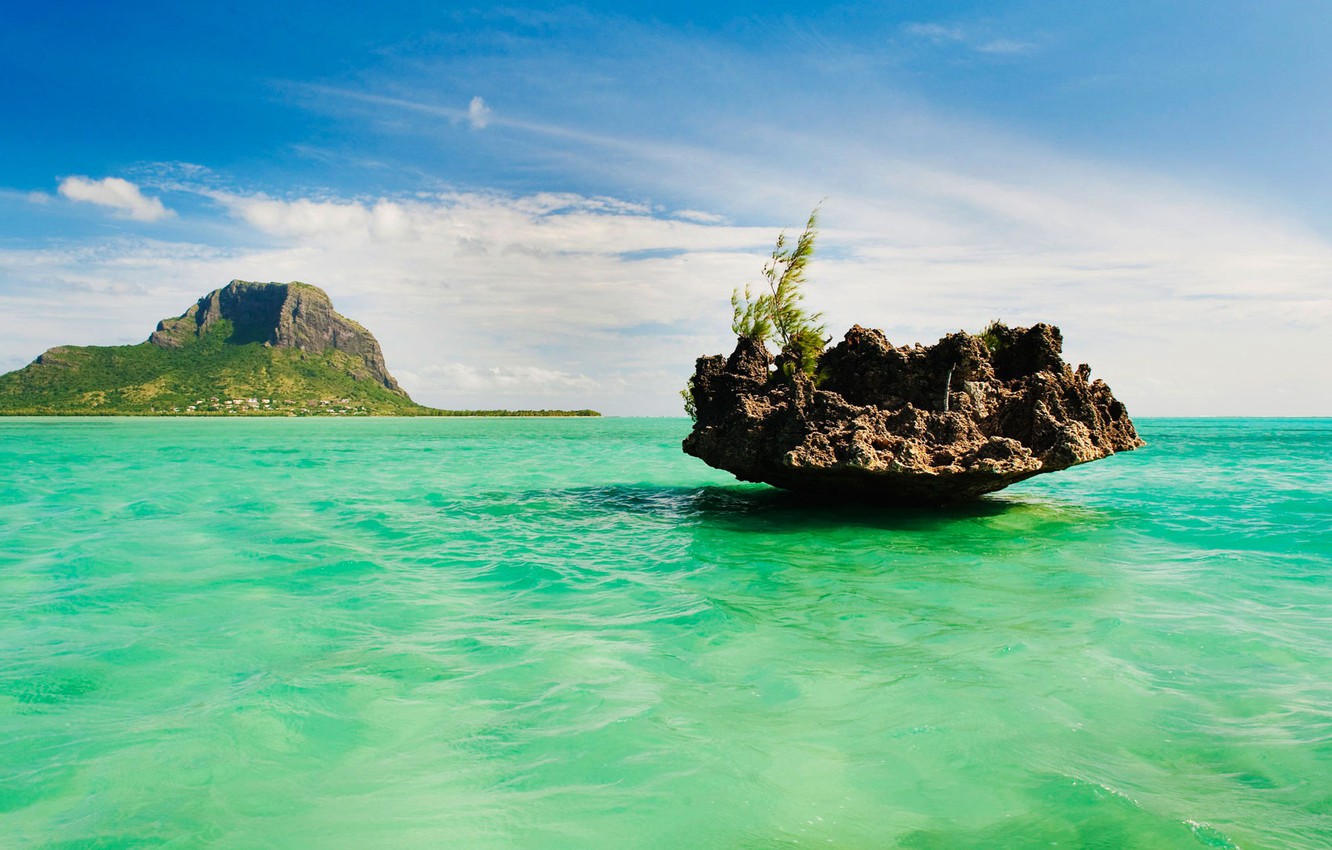 Wallpaper sea nature rock island mauritius le morne brabant images for desktop section ððµðð