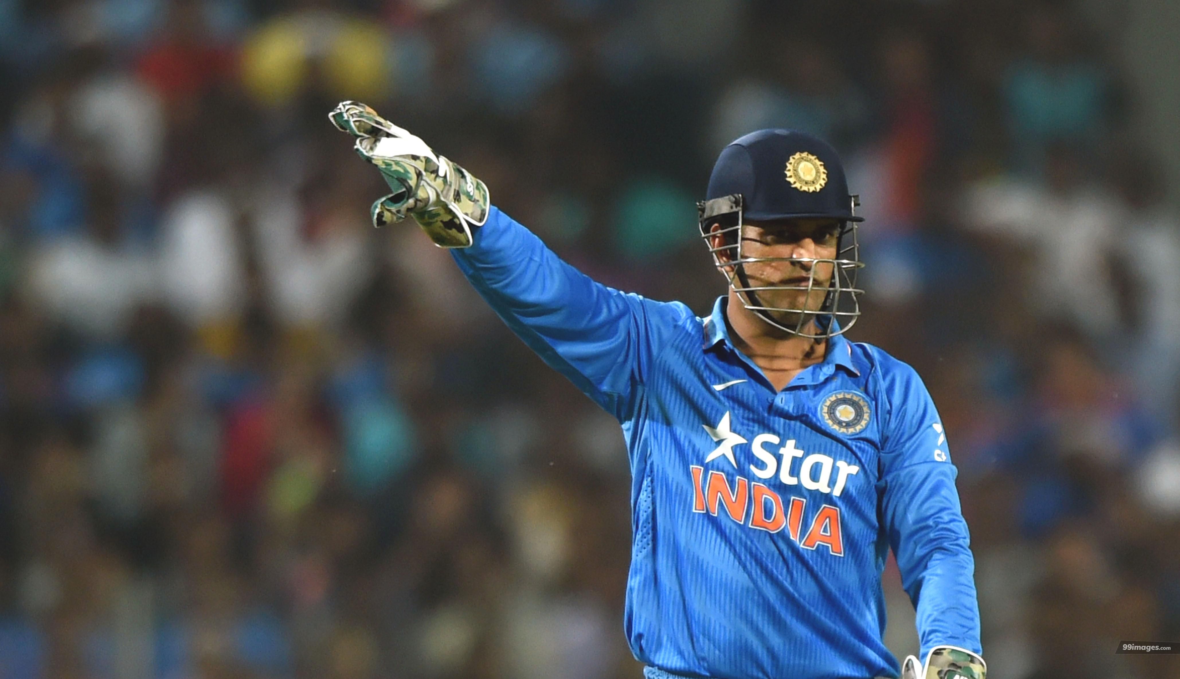 Dhoni pc wallpapers