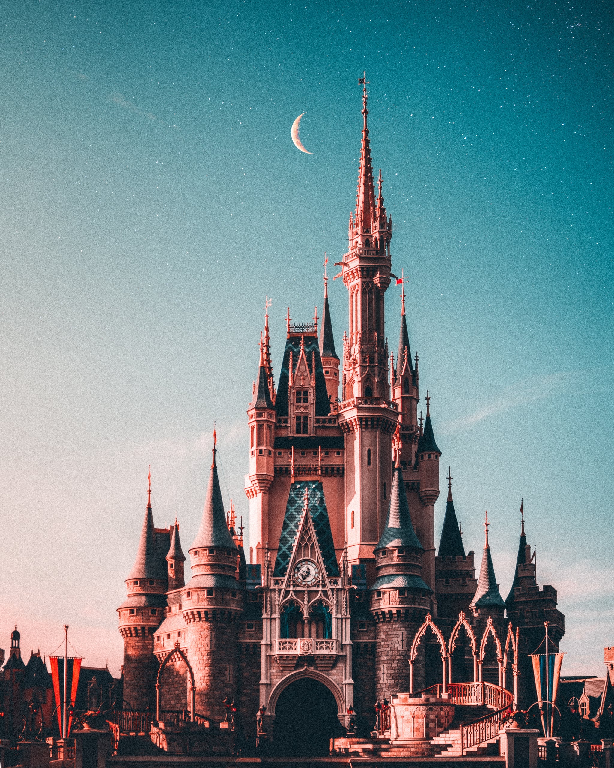 Disney iphone wallpaper the best ios wallpaper ideas thatll make your phone look aesthetically pleasing af tech photo