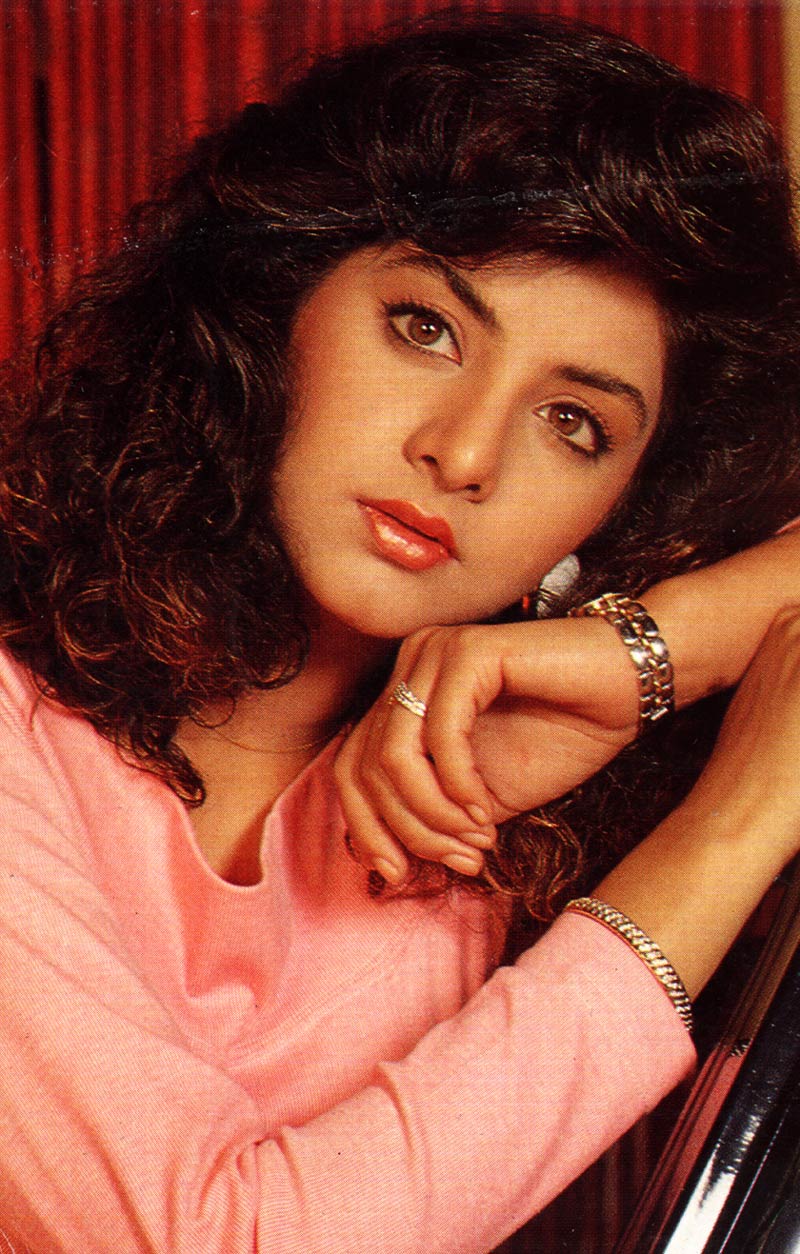 Divya bharti hd wallpapers