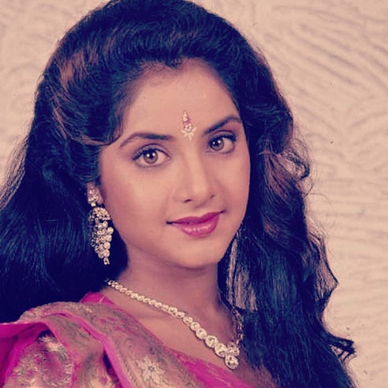 Divya bharti wallpapers