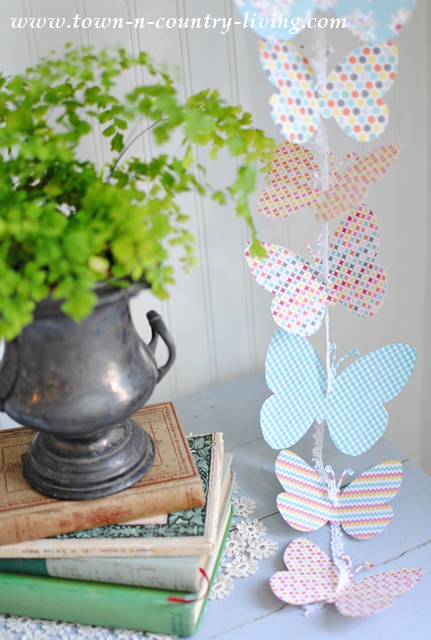 Butterfly garland with free printable