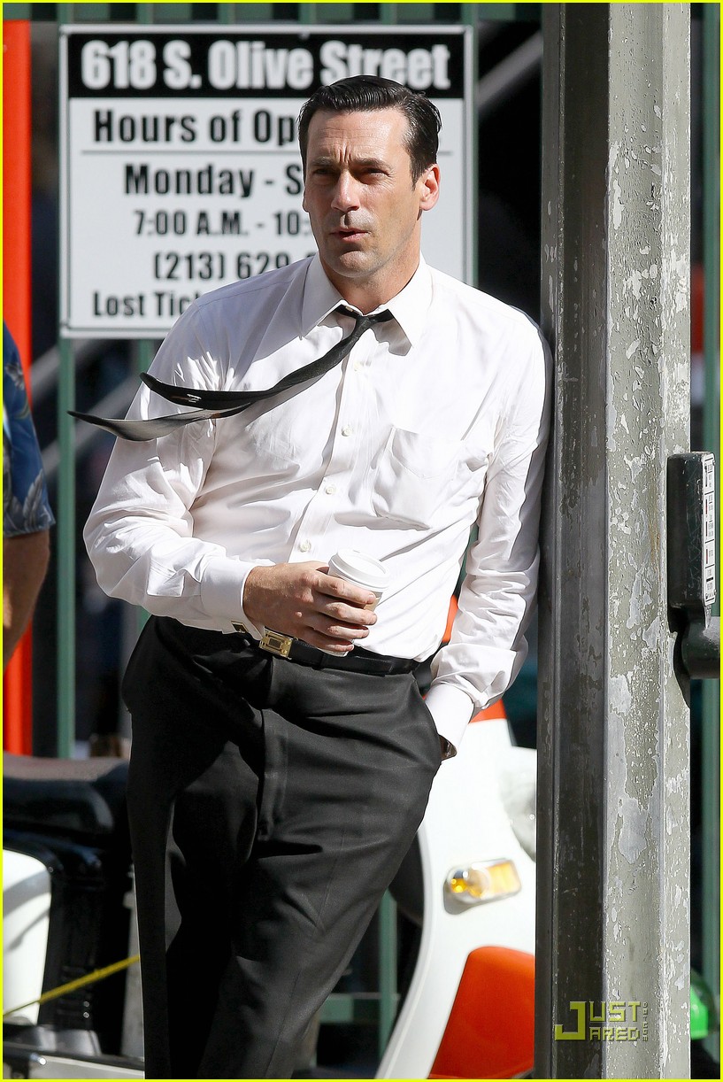 Jon hamm don draper drinks starbucks photo john slattery jon hamm mad men vincent kartheiser pictures just jared