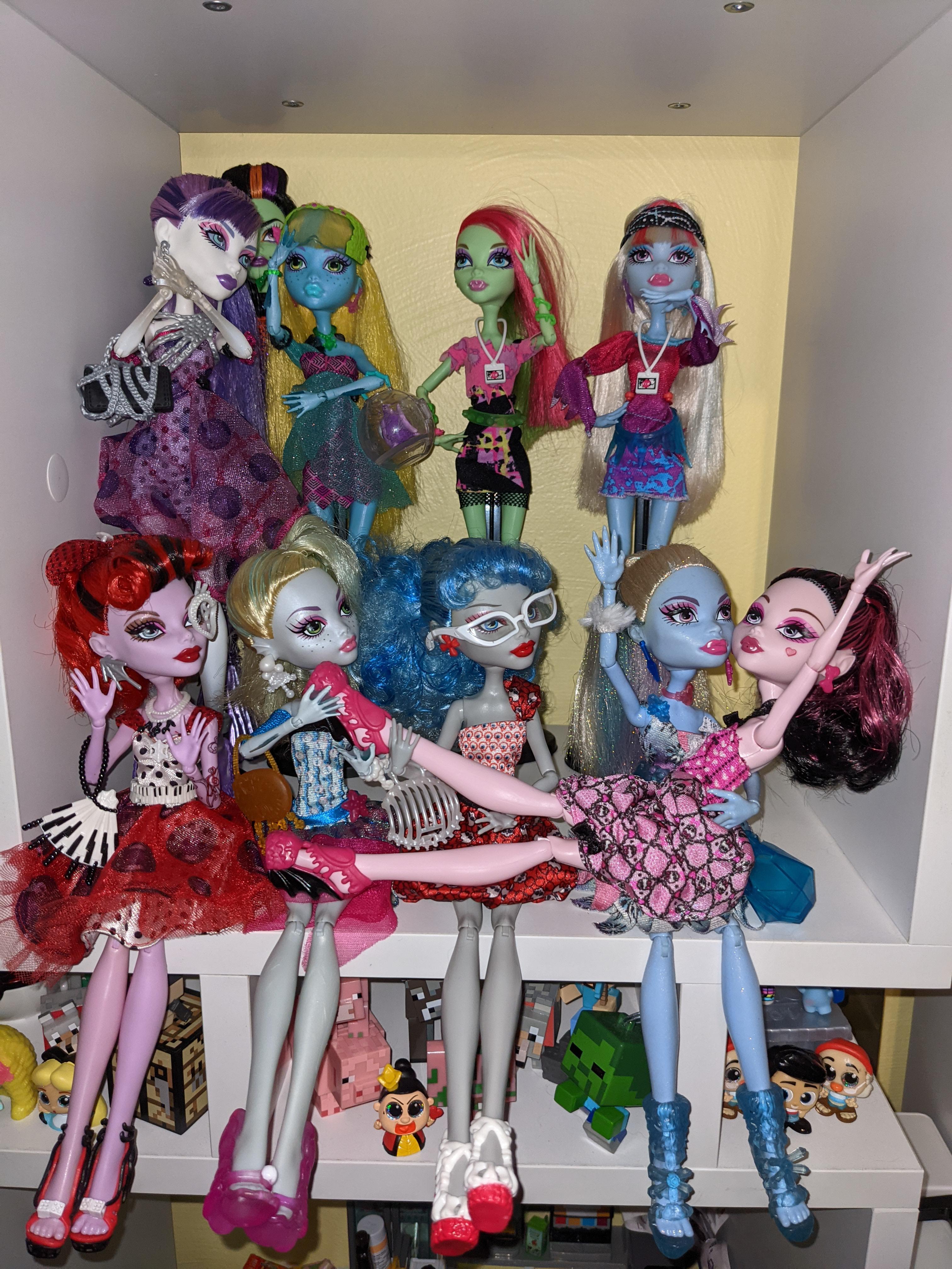 Draculaura finally showed up to plete my dot dead gorgeous ghouls ððâ rmonsterhigh