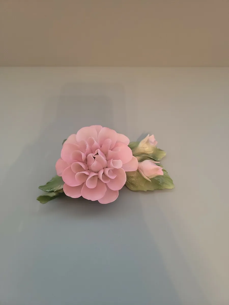 Capodimonte duchesse de brabant porcelain rose with buds franklin mint italy