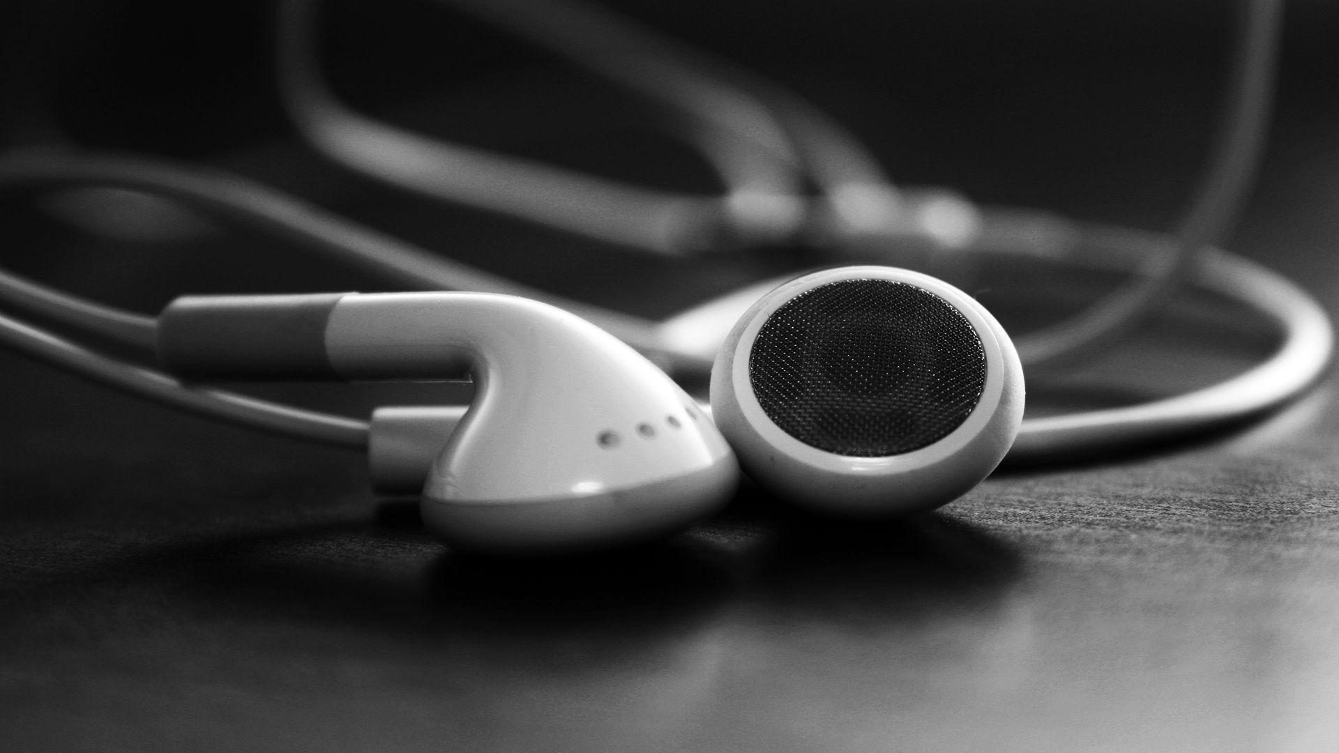 Earphones wallpapers